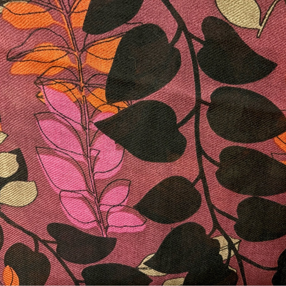Vera Bradley light weight Wool scarf black, tan, orange, purple - Picture 3 of 3